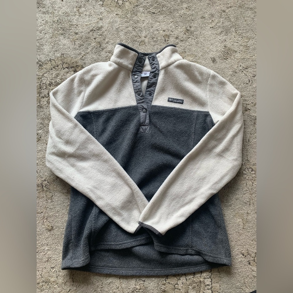 Columbia fleece coverup